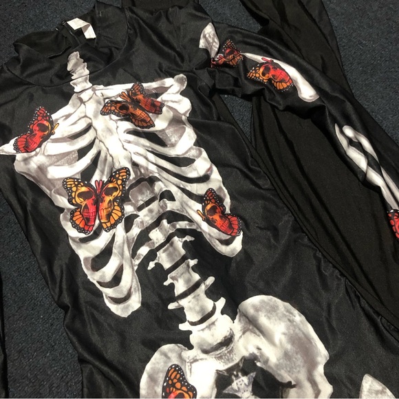 Halloween Costume - Picture 4 of 10